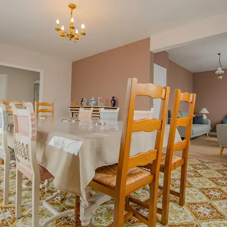 Nyaraló Le Des Deux Familles