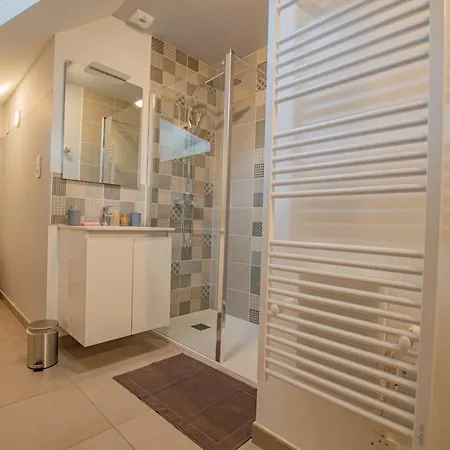Le Des Deux Familles Holiday home *