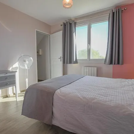 Holiday home Le Des Deux Familles