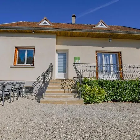 Holiday home Le Des Deux Familles *